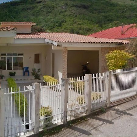 Casa Para Temporada Villa Governador Celso Ramos Kültér fotó